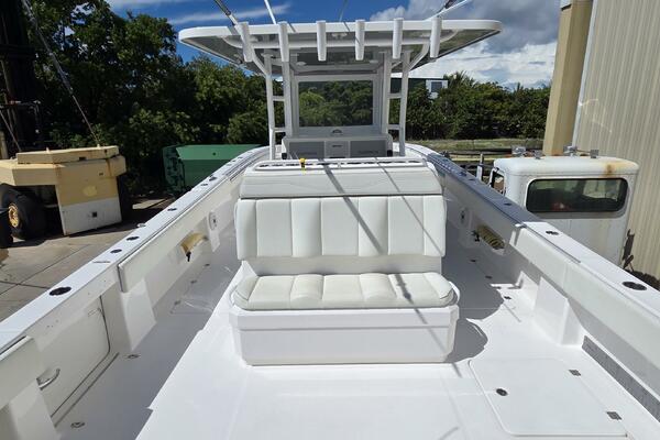Hit N Run 35ft Invincible Yacht For Sale