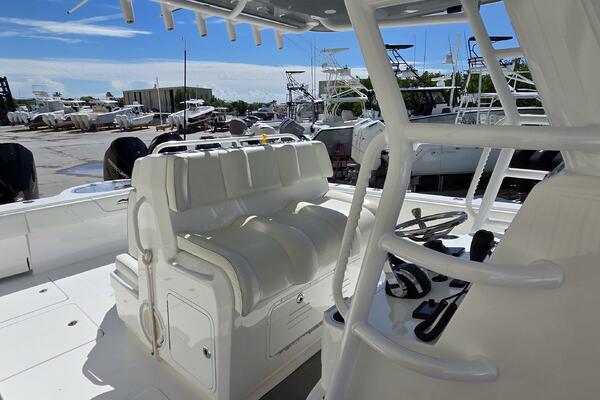Hit N Run 35ft Invincible Yacht For Sale