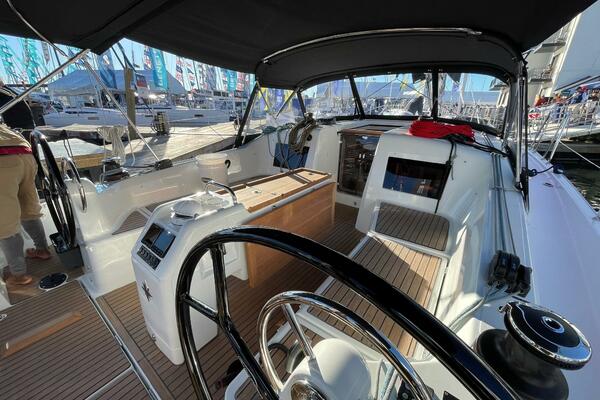 41ft Jeanneau Yacht For Sale