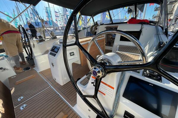 41ft Jeanneau Yacht For Sale