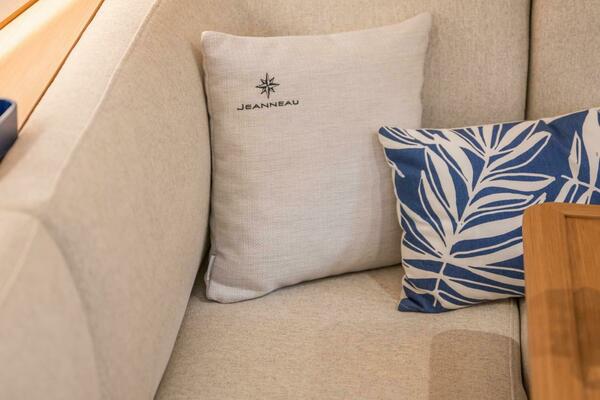 41ft Jeanneau Yacht For Sale