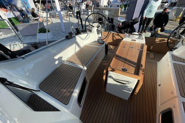 41ft Jeanneau Yacht For Sale