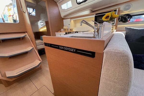 41ft Jeanneau Yacht For Sale