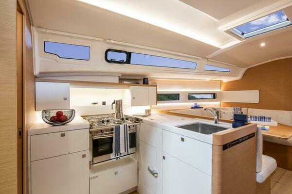 41ft Jeanneau Yacht For Sale