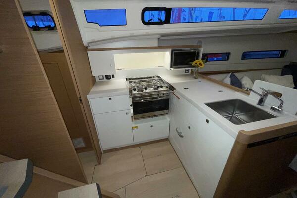 41ft Jeanneau Yacht For Sale