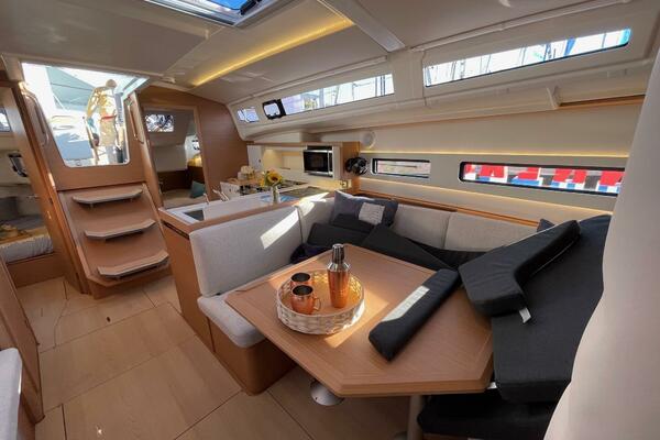 41ft Jeanneau Yacht For Sale