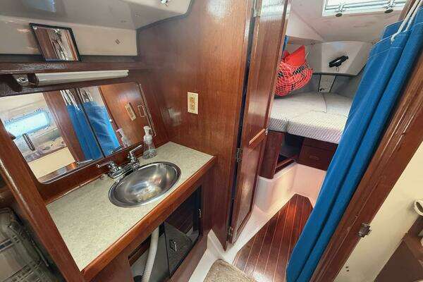 Photo of the 1986 Hunter  "Relentless"