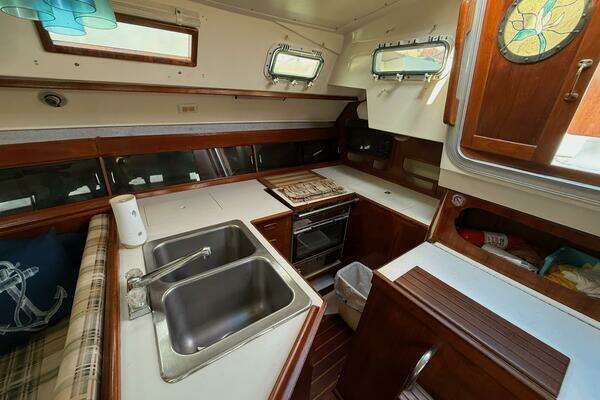Photo of the 1986 Hunter  "Relentless"