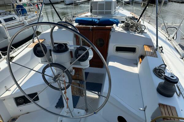 34ft Hunter Yacht For Sale