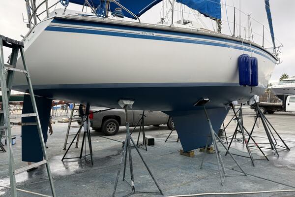 Relentless 34ft Hunter Yacht For Sale