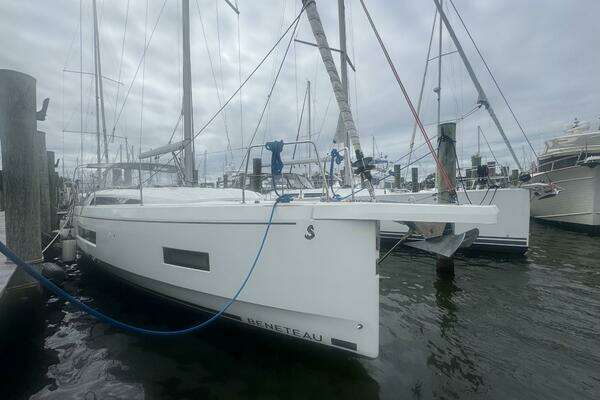 Photo of the 2022 Beneteau Oceanis 40.1 "Bluebird"