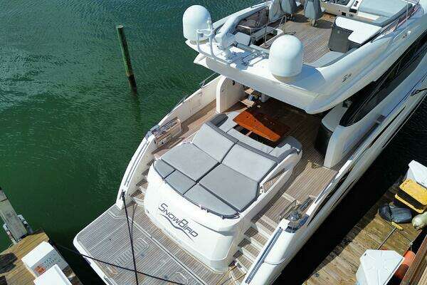 2014 Princess 72