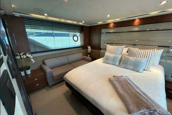 Princess S72 Yacht For Sale