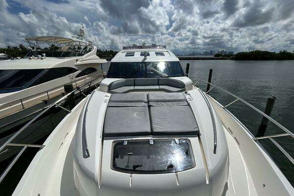 2014 Princess 72