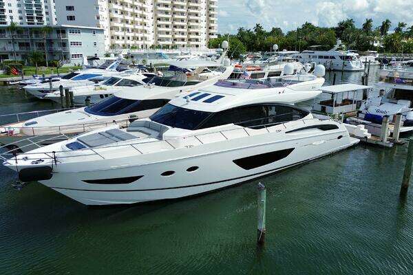 2014 Princess 72