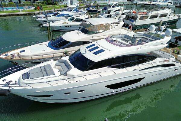 2014 Princess 72