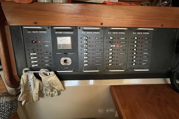 Absolute 41ft C amp C Yacht For Sale