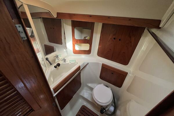Absolute 41ft C amp C Yacht For Sale