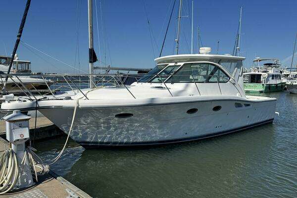 Photo of the 2005 Tiara Yachts 3200 Open "Lone Star"