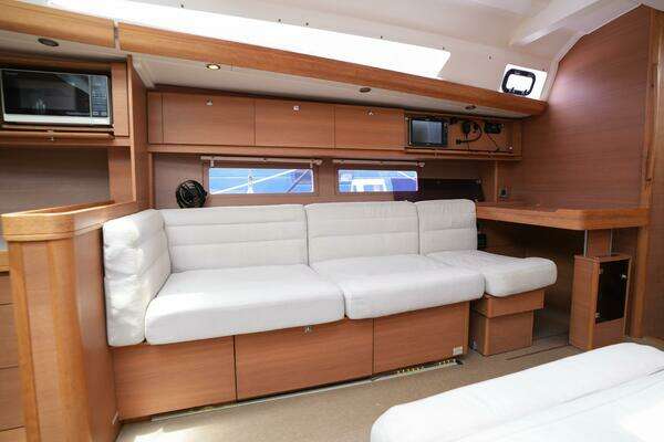 Dufour 500 Yacht For Sale