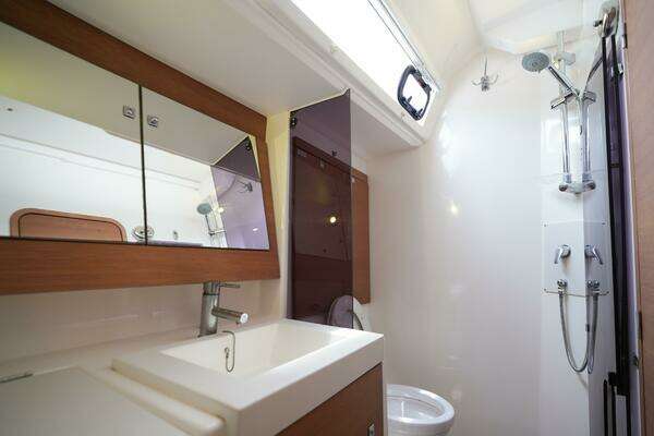 Dufour 500 Yacht For Sale