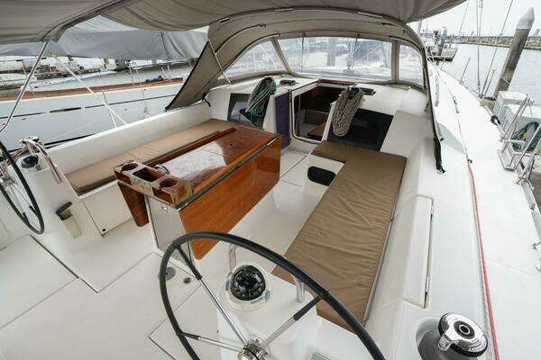 Dufour 500 Yacht For Sale