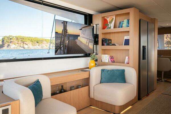 Bali 5.8 Yacht For Sale