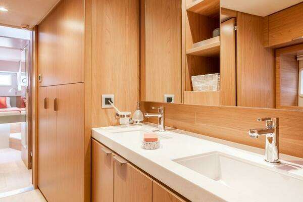 Bali 4.6 Yacht For Sale