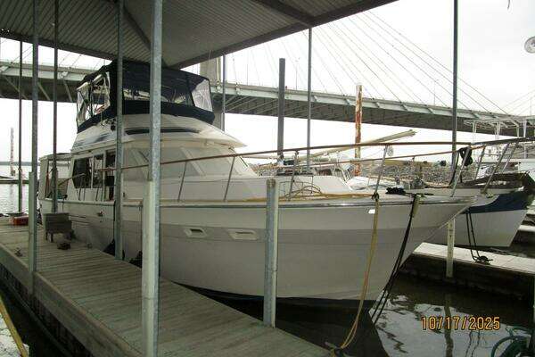 Photo of the 1989 Kha Shing 40 Sedan "First Light"