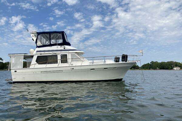 40-ft-Kha Shing-1989-40 Sedan-First Light-Alton Illinois United States yacht for sale