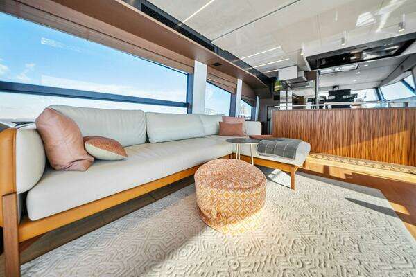 Prestige X70 Yacht For Sale
