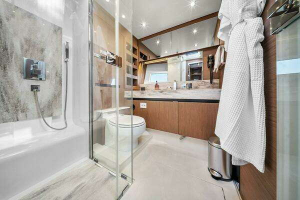 Prestige X70 Yacht For Sale