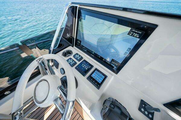 Prestige X70 Yacht For Sale