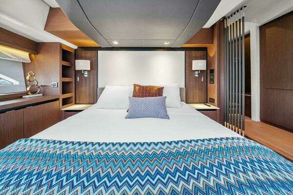 Prestige X70 Yacht For Sale