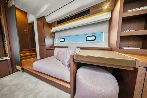 Prestige X70 Yacht For Sale