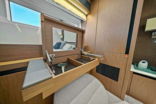 Prestige X70 Yacht For Sale