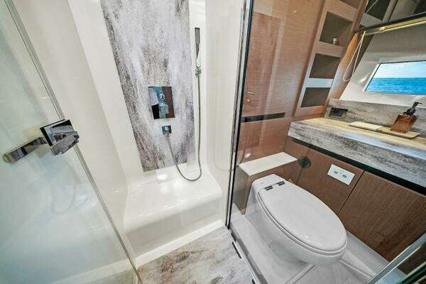 Prestige X70 Yacht For Sale