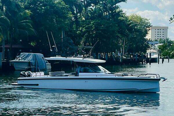 37-ft-Axopar-2023-37 Sun Top-First Byte  Fort Lauderdale Florida United States  yacht for sale