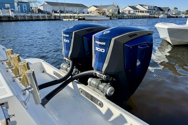 33ft Hydra Sports Yacht For Sale