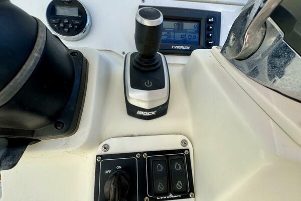 33ft Hydra Sports Yacht For Sale