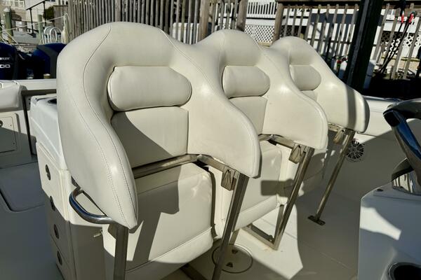 33ft Hydra Sports Yacht For Sale