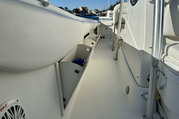 33ft Hydra Sports Yacht For Sale