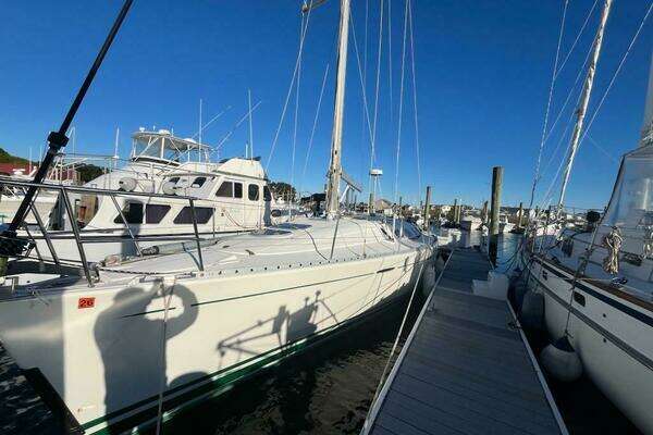 Photo of the 1996 Beneteau 42s7 "Perigee"
