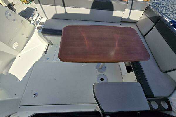 Jeanneau NC 1095 Yacht For Sale