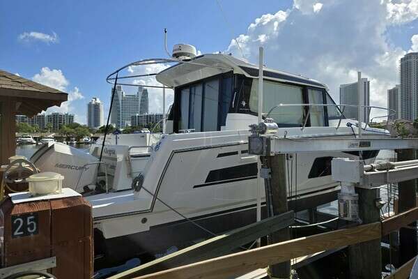 34-ft-Jeanneau-2020-NC 1095- Hallandale Beach Florida United States  yacht for sale