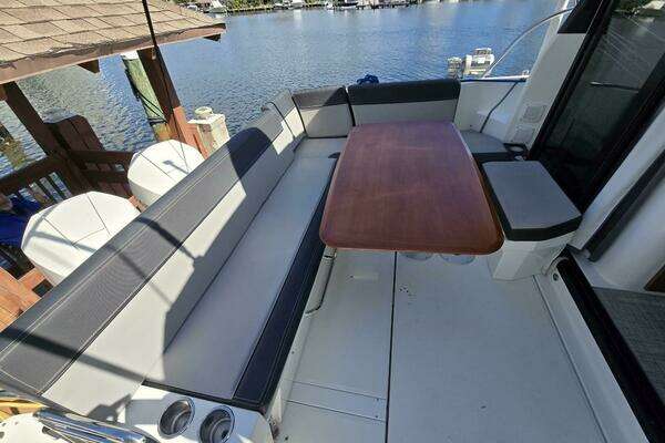 Jeanneau NC 1095 Yacht For Sale