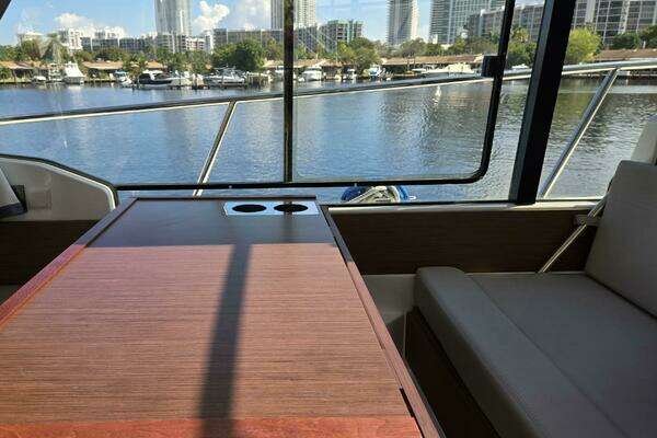 Jeanneau NC 1095 Yacht For Sale