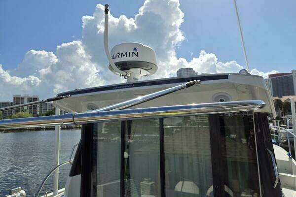 Jeanneau NC 1095 Yacht For Sale