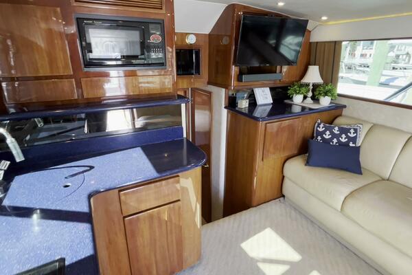 Egg Harbor 37 VALAHSEA - Salon - Galley
