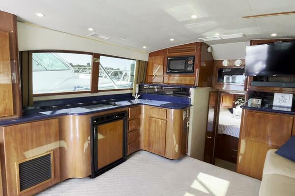 Egg Harbor 37 VALAHSEA - Salon - Galley